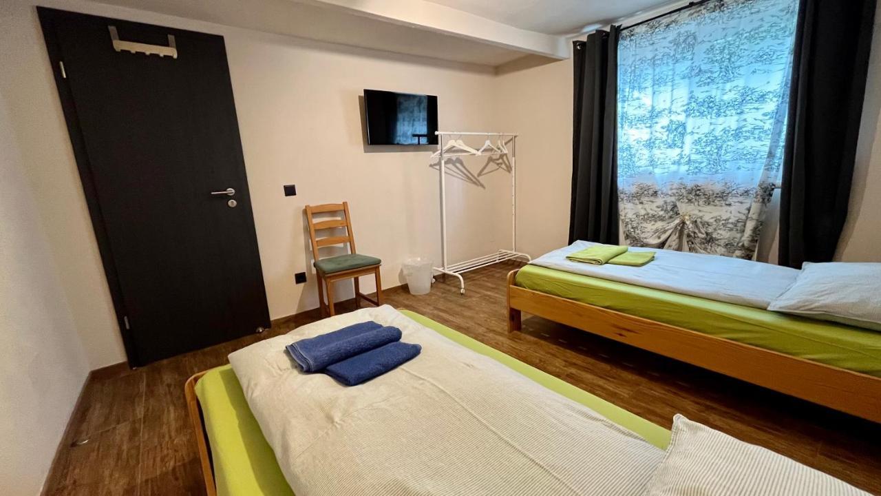 Franky House Am Nuerburgring Bed & Breakfast Quiddelbach Exterior photo